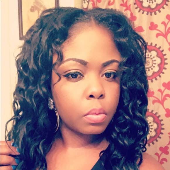 Meet your Posher, Natasha - Picture 1 of 1